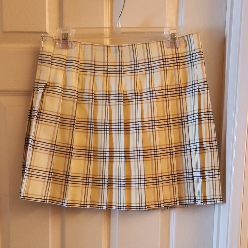 No Boundaries Yellow White Pleated Mini Skirt Casual